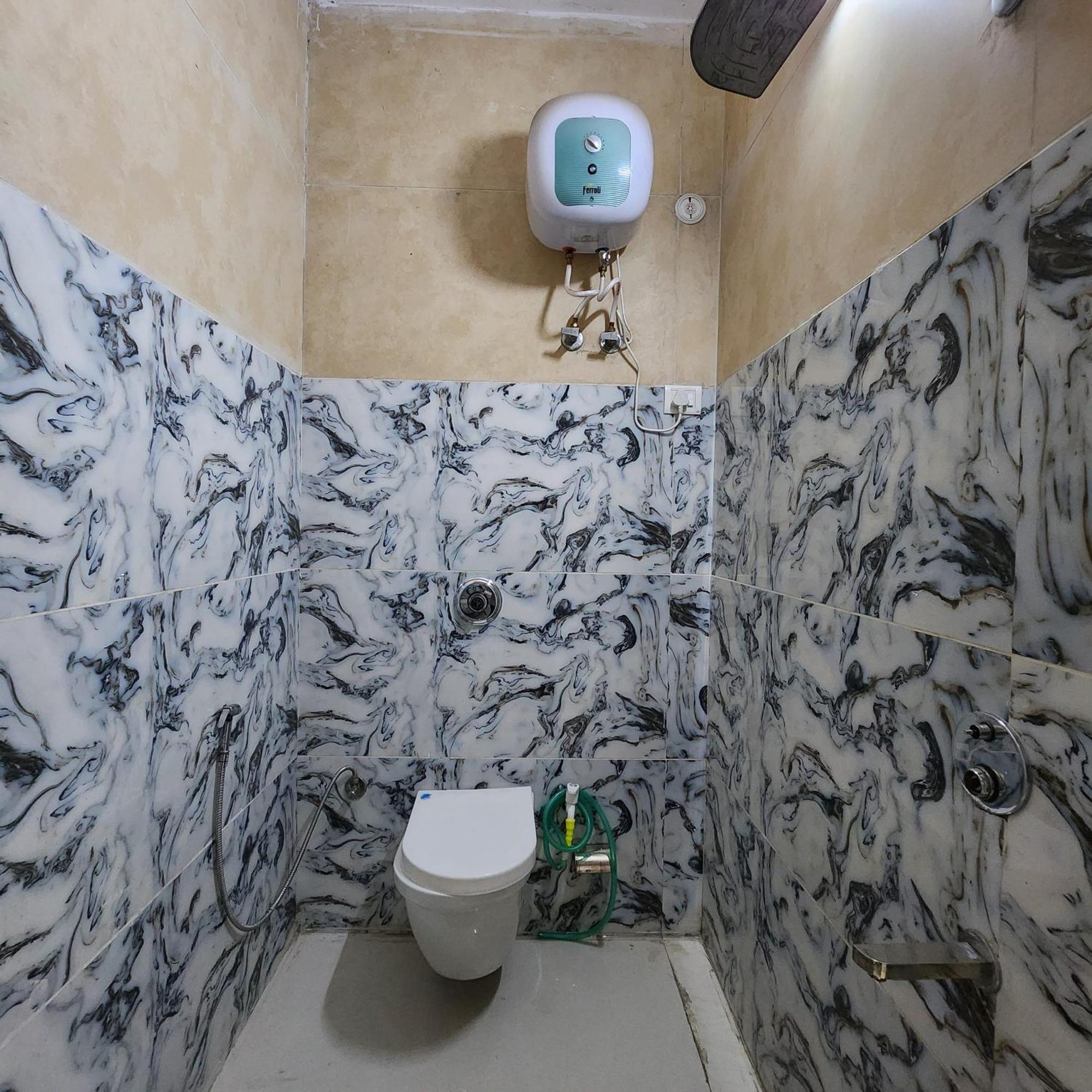Royal Afghan Hotel 3*